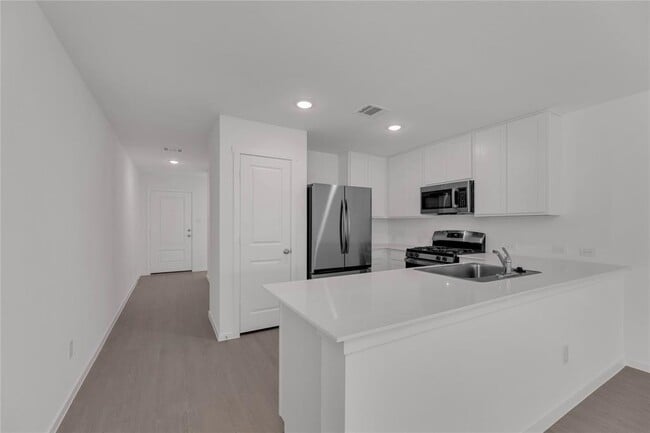 Building Photo - 263 Ottawa Way