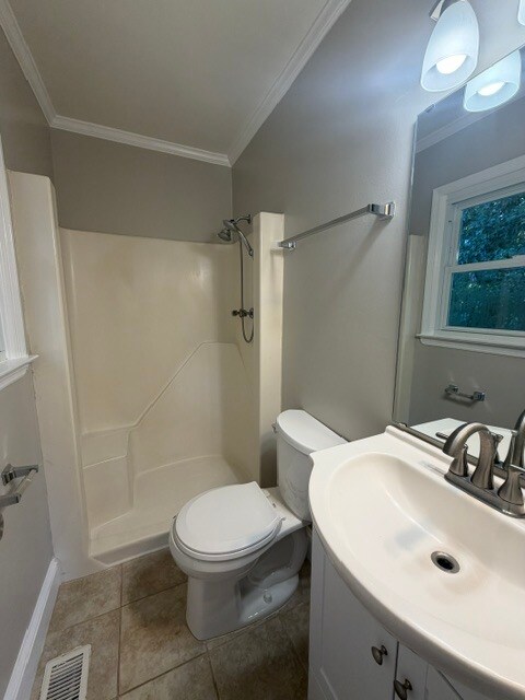 Building Photo - 206 Cambridge Ct