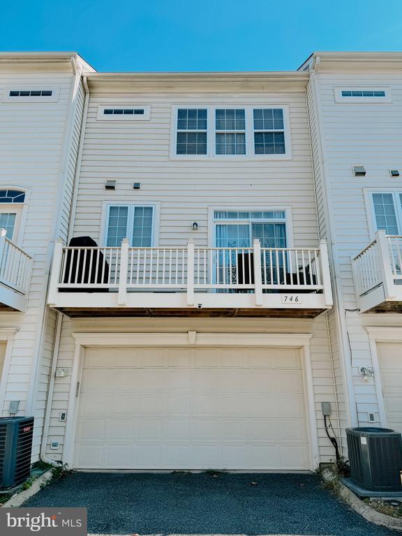 Building Photo - 746 Collington Ct