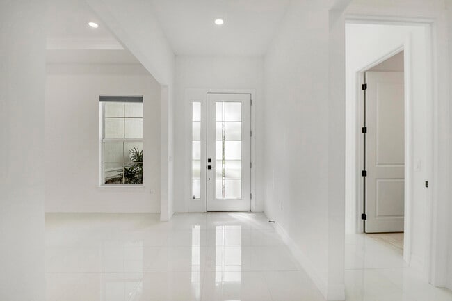 Building Photo - 10815 Stellar Cir