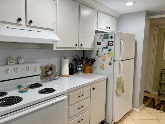 Building Photo - 950 Ponce De Leon Rd