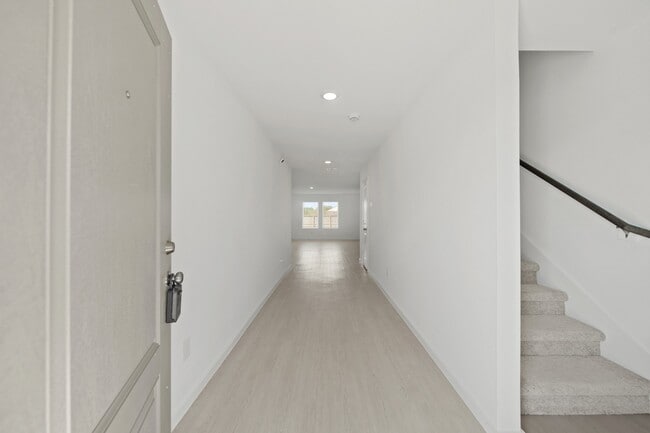 Building Photo - 2919 Summer Breeze Wy