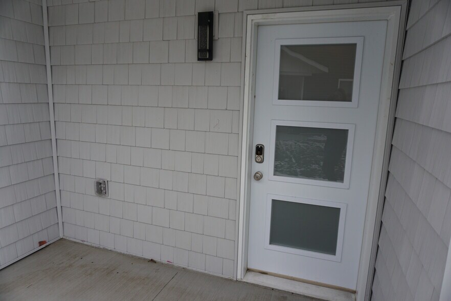 Front door entrance (Photos are of similar unit with similar finishes.) - 3811 Stacy Drive