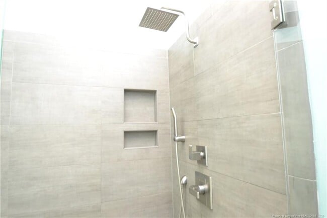 Building Photo - 6524 Englehardt Dr