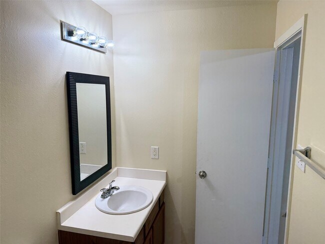 Building Photo - 1539 Nichole Woods Dr