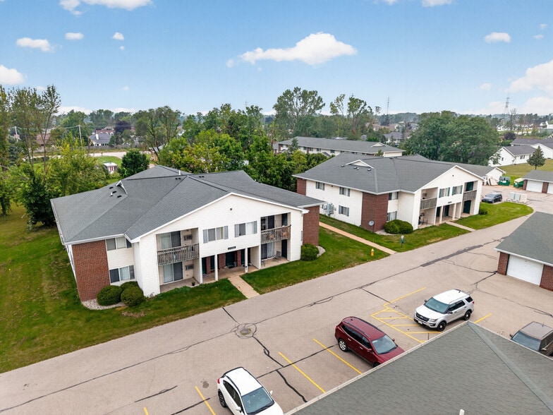 Building Photo - Midway Gardens Apartments