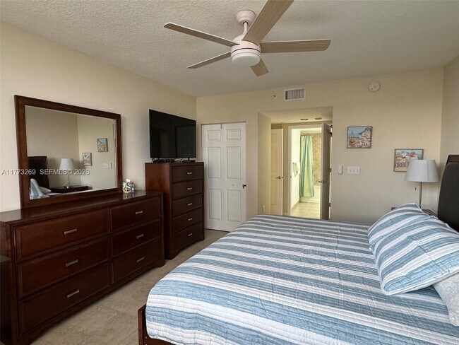 Building Photo - 2080 S Ocean Dr