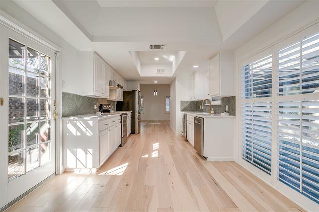 Building Photo - 4201 Clear Lake Cir