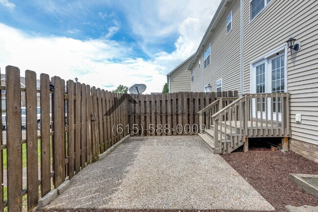 Building Photo - 1012 McKenna Dr