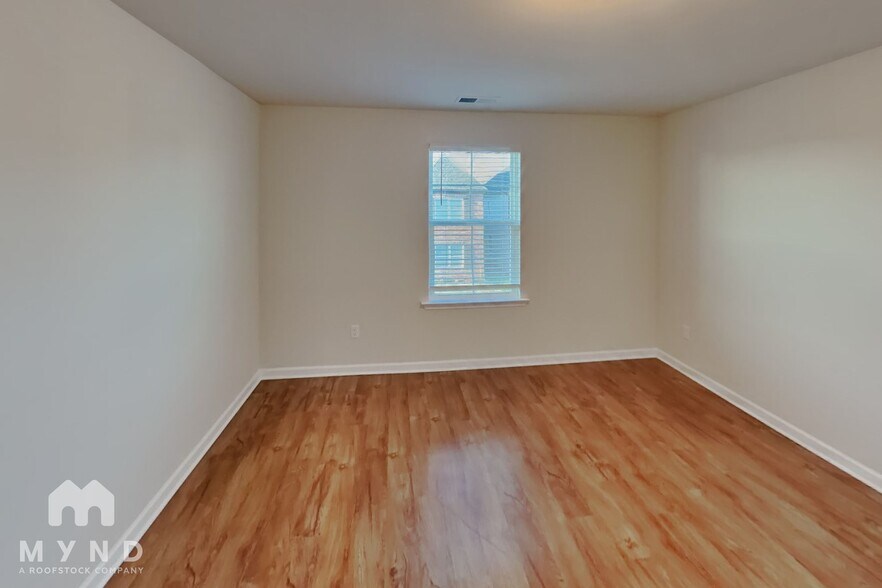 Building Photo - 10155 Sterling Ridge Dr