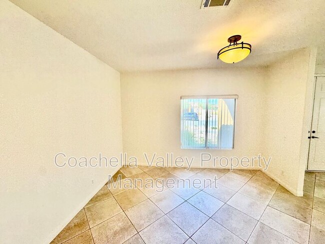 Building Photo - 74091 Daisy Ln