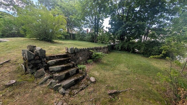 Building Photo - 133 Elmwood Rd
