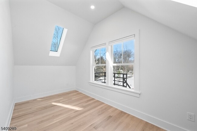 Building Photo - 96 Watchung Ave