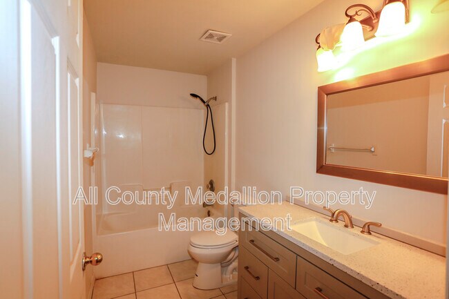 Building Photo - 2511 Hightower Ave S