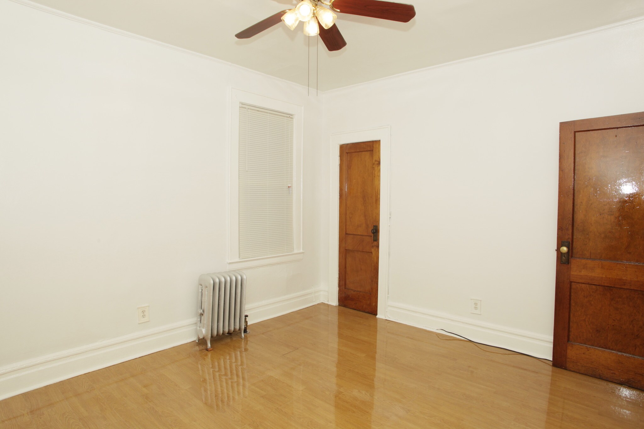 Building Photo - 138 Vermont Ave