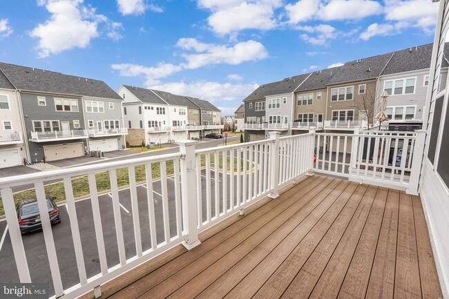 Building Photo - 2056 Alder Ln