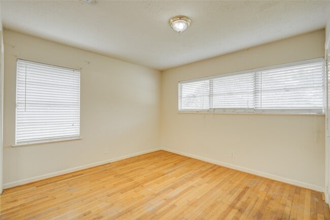 Building Photo - 5902 Hornwood Dr