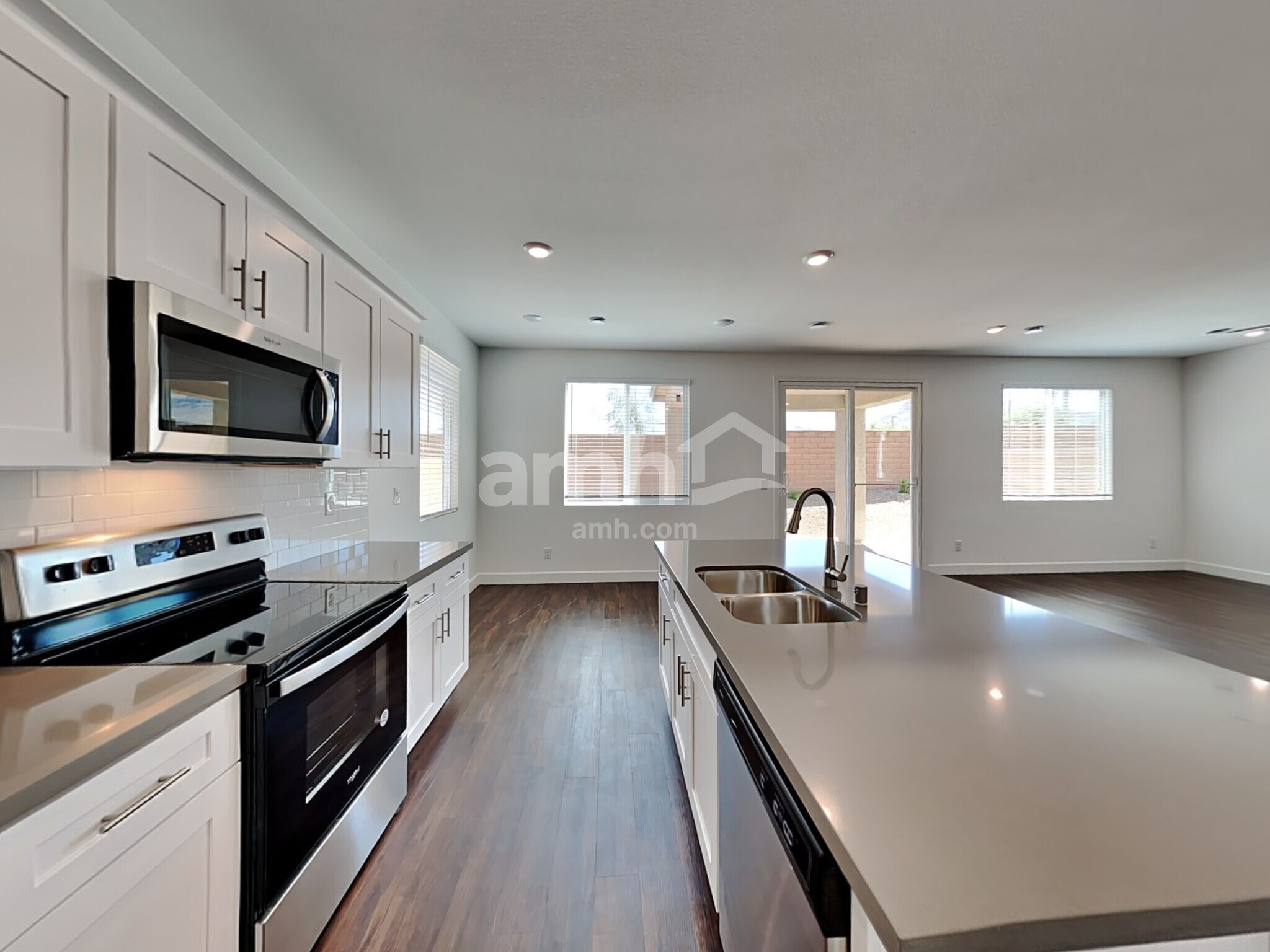 Building Photo - 8811 Tiger Tooth Ave