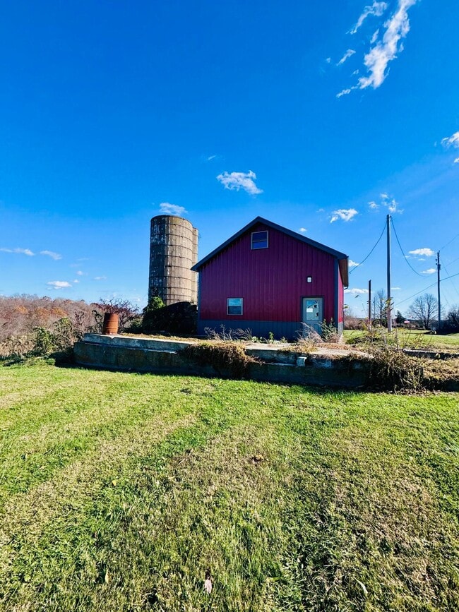 Building Photo - 3420 Point Lookout Rd