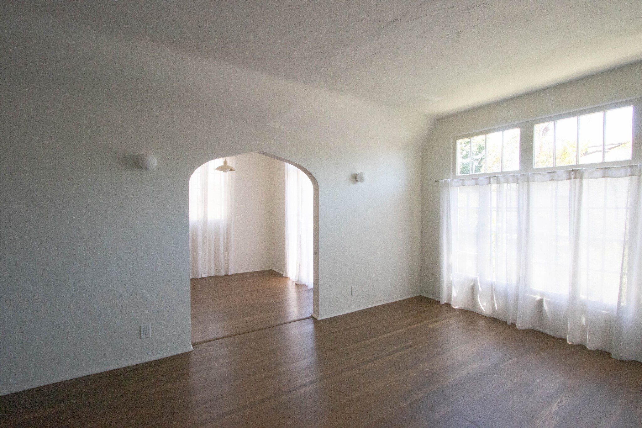 Building Photo - 4451 Clarissa Ave
