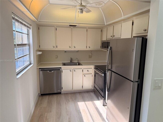 Building Photo - 100 SW 132nd Way