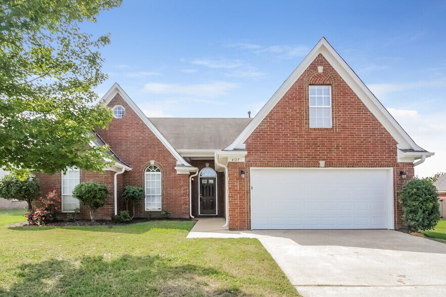 Primary Photo - 4127 Ravenwood Dr N
