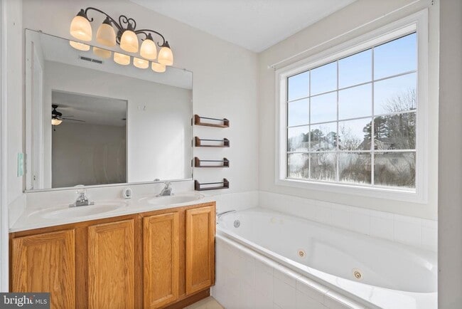 Building Photo - 21443 Hillary Ct