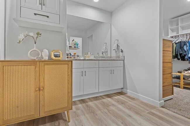 Building Photo - 7710 Purple Vitex Rd