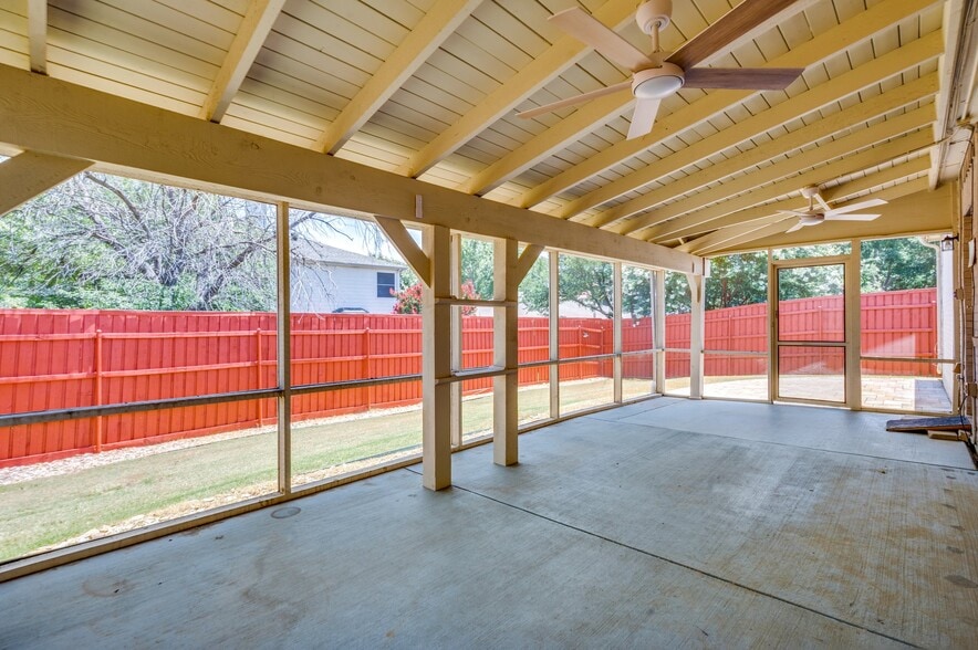 Building Photo - 7909 Country Home Dr