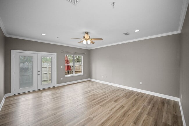 Building Photo - 2BR/2BA Townhome in Gulf Shores