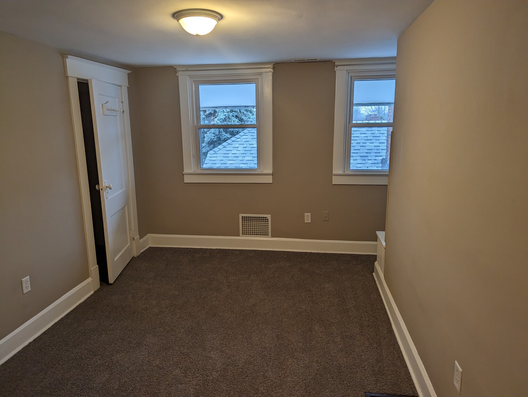 Bedroom 2. - 1042 Cameron St