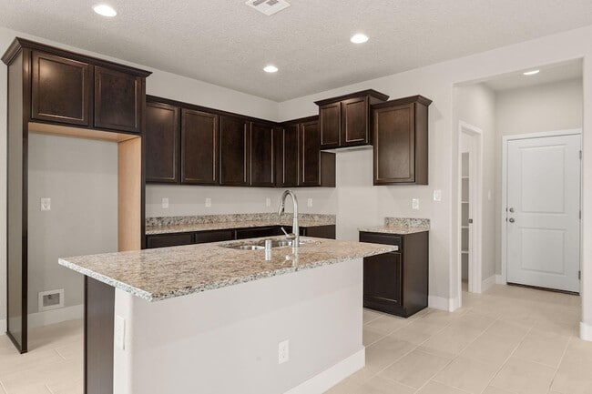 Building Photo - 4022 Silver Springs Road NE