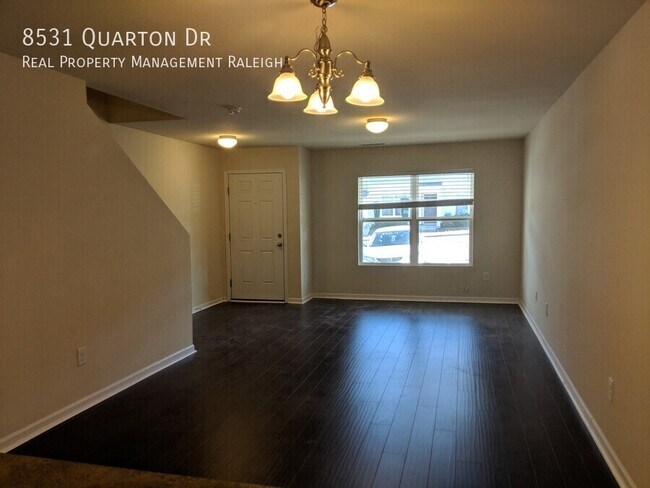 Building Photo - 8531 Quarton Dr