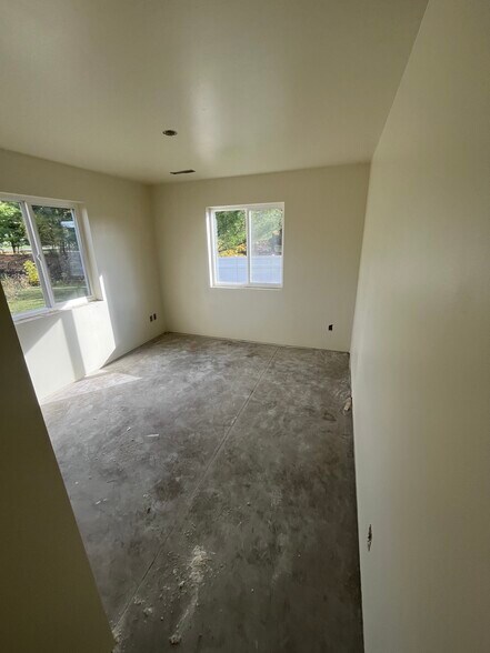 Building Photo - 1800 Sheldon Ave