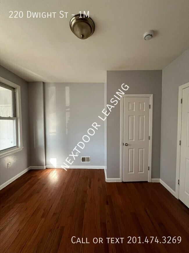 Building Photo - 220 Dwight St