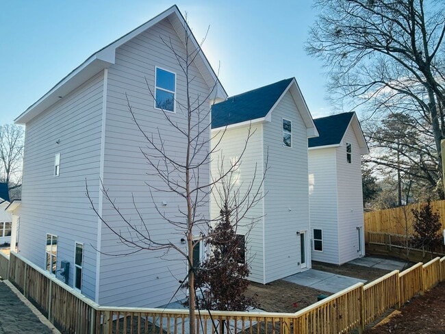 Building Photo - New Construction open concept, 3 bedroom home in Lagrange! Must see!