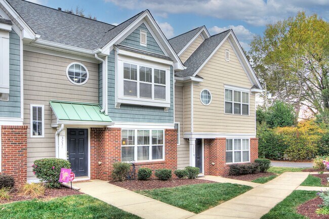 Primary Photo - Experience urban living in this stylish to...