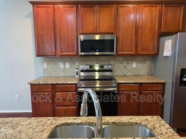 Building Photo - 8208 Stone Cellar Dr