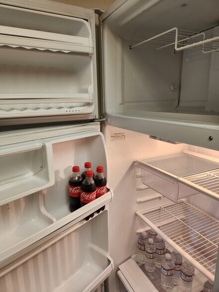 Building Photo - 6043 Leafwood Dr