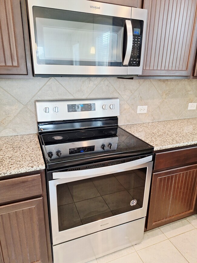 Building Photo - 17015 Gibbons Path