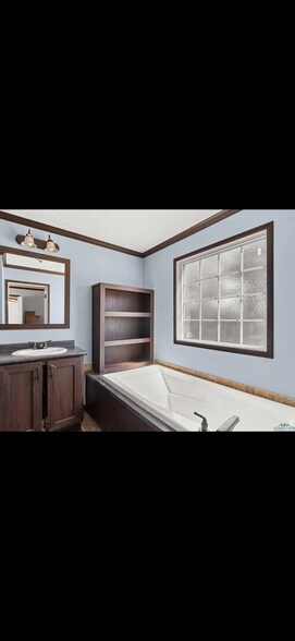 Building Photo - 806 Lavender Rd