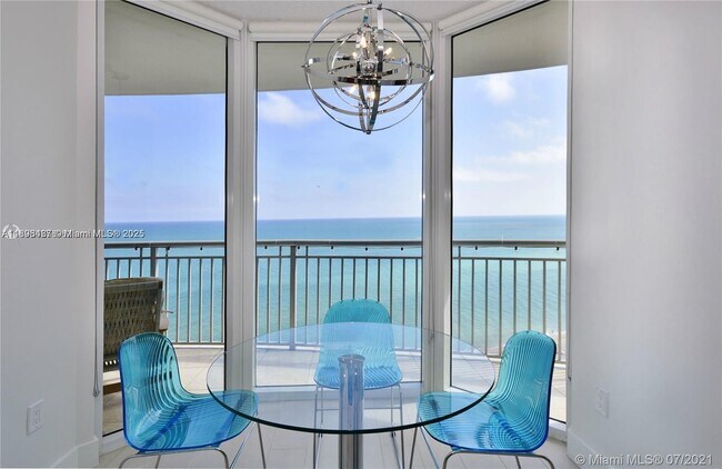 Primary Photo - 17375 Collins Ave