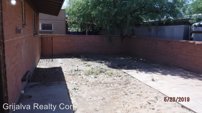 Building Photo - 963 E Graybill Dr