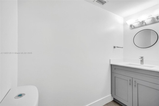 Building Photo - 4163 SW 85th Ave