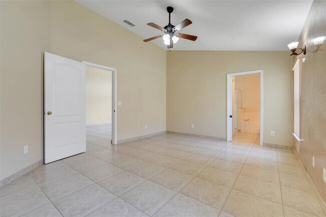 Building Photo - 7720 Hidden Cypress Dr