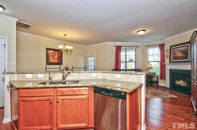 Building Photo - 568 Panorama Park Pl