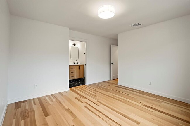 Building Photo - 7700 Manassas Dr