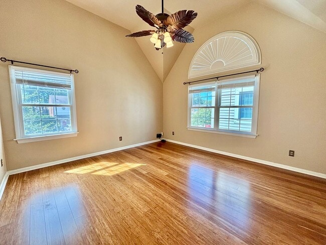 Building Photo - Gorgeous 3-Bedroom Condo in Virginia Beach