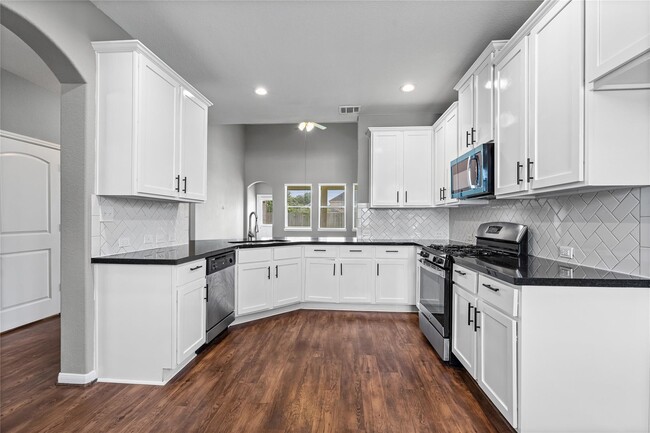 Building Photo - 8946 Westfield Glen Ct