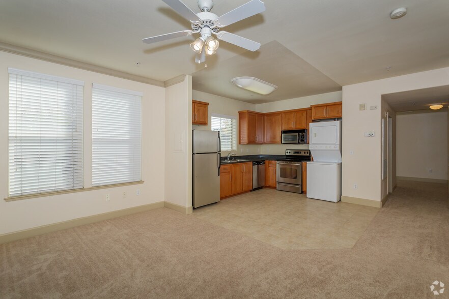 St. Anton Building Apartments 2110 L St Sacramento CA 95816